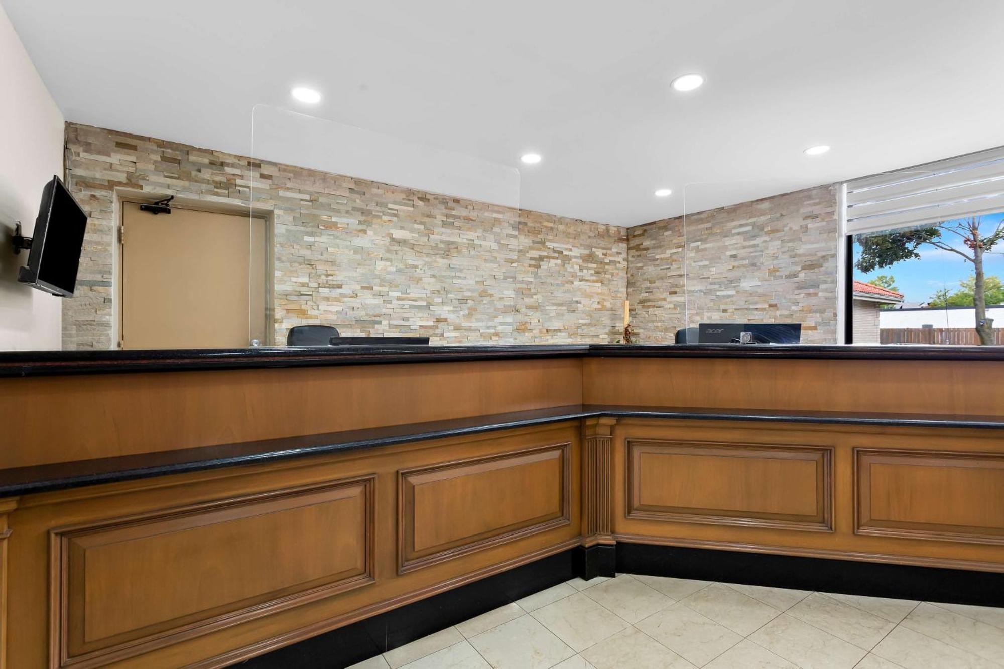 Surestay Plus By Best Western Windsor Kültér fotó
